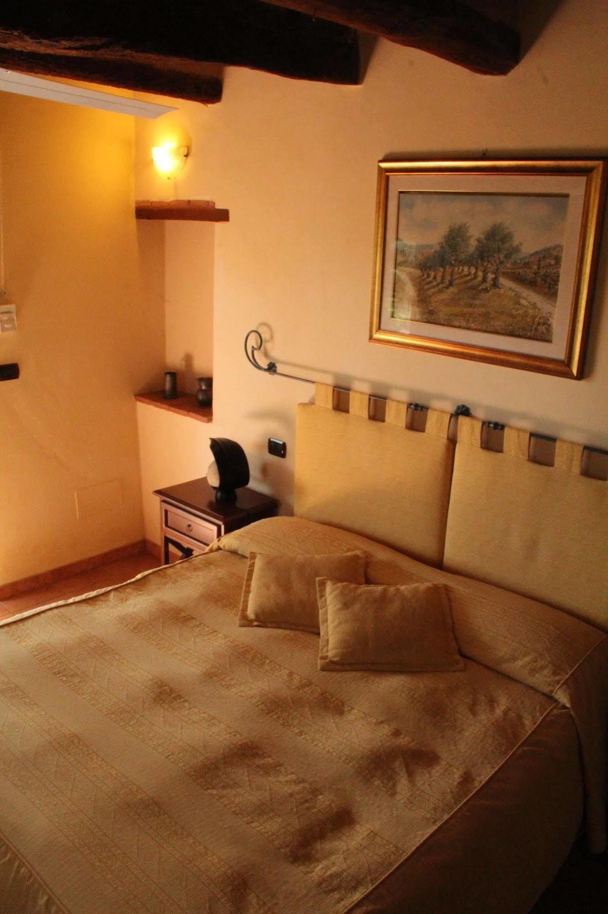 Agriturismo Il Castagnolino ซานจีมิญญาโน ภายนอก รูปภาพ